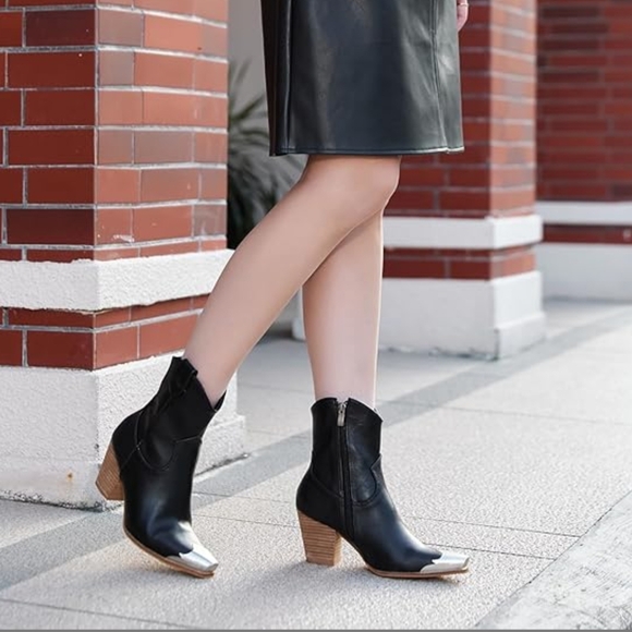Black Western Metal Toe Ankle Boots Cowgirl Stacked Heel. Size 7 - Picture 5 of 16